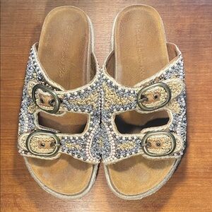 House of Harlow S8 Made in India Beaded Sandals Great Condition